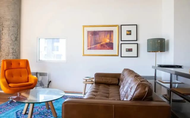 Stylish Warehouse Convert 2 Bedroom Apartment - photo 5