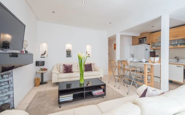 Luxurious West Kensington Home by Olympia London - photo 2