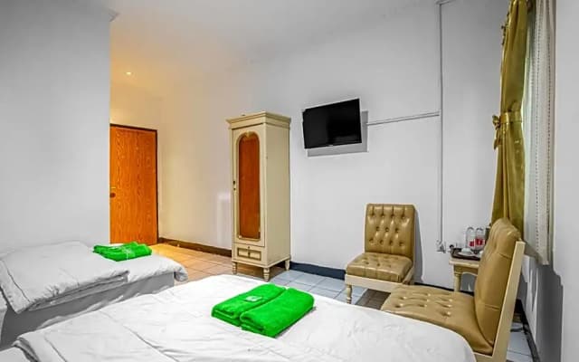 Hotel Cempaka Sari - photo 5