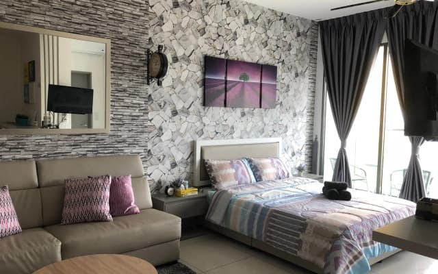 Buff Evo Soho Bangi Sentral with NETFLIX & WiFi - photo 4