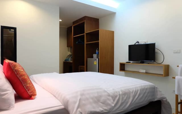 Ocean12 Chic Hotel - photo 3