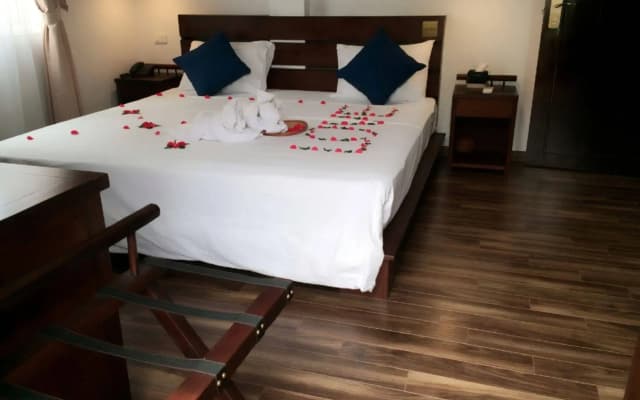 Cinnamon Hotel - photo 5