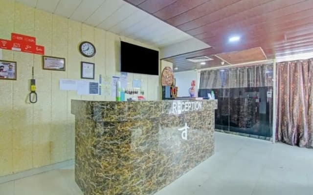 Hotel Grand Inn - photo 2