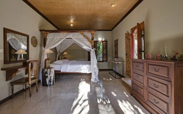 Villa Hibiscus Sanur - photo 2