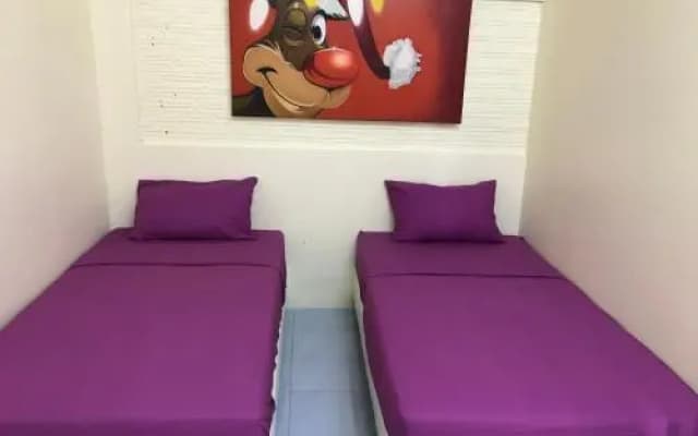 Happy Hippie Hostel - photo 5