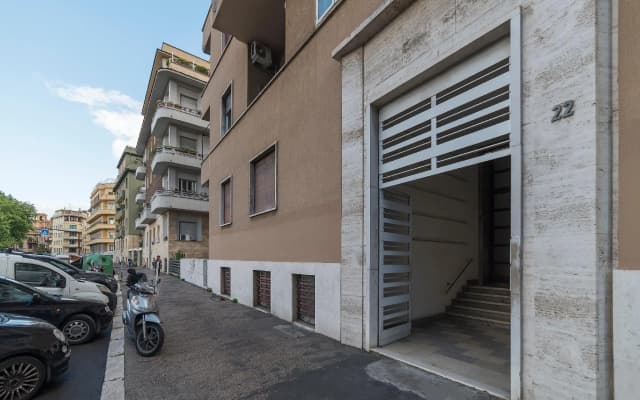 Tiber Stylish Apartment - photo 2