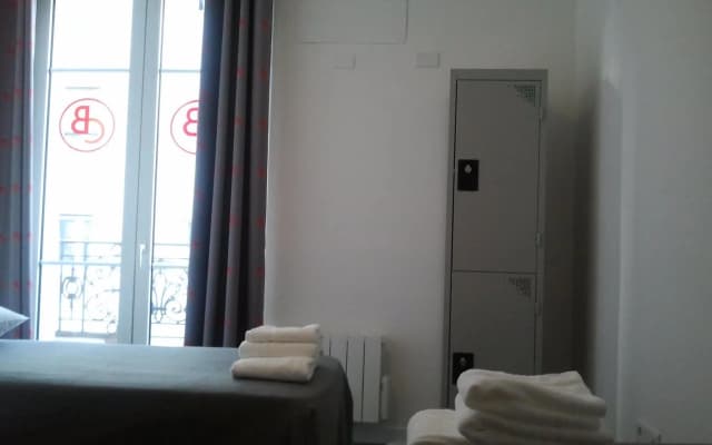 Beautiful Belleville Hostel & Hotel - photo 4