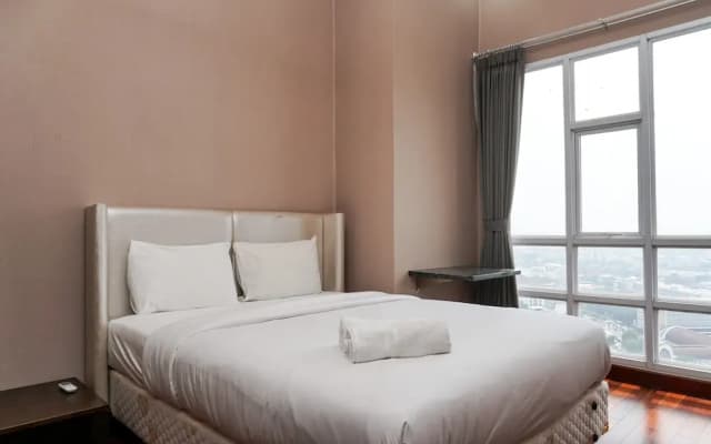 Fabulous 2BR Lucky Tower Apartment - photo 3