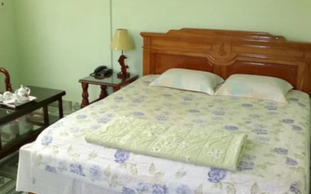 Hung Lam Hotel - photo 2