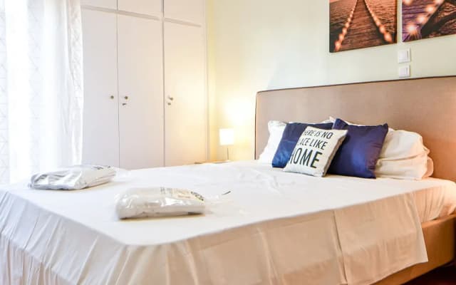Athenian sunny apartment - photo 4