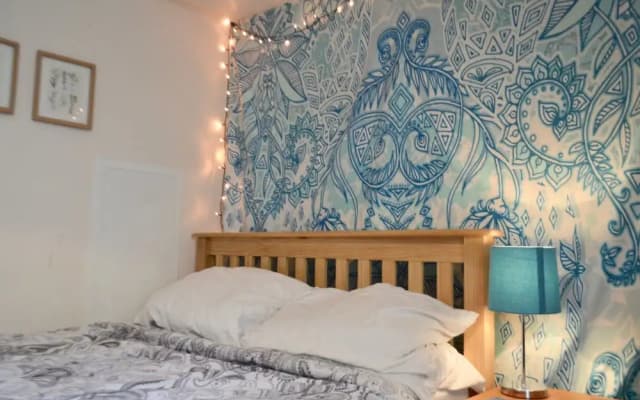 3 Bedroom Flat In Leith - photo 3