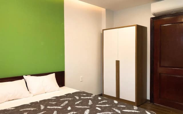 Emerald Hostel - photo 2