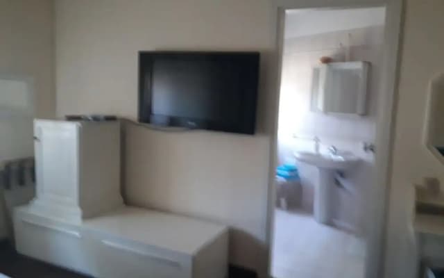 A57 Guesthouse - photo 4