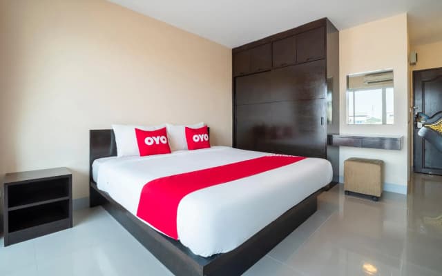 OYO 829 Royal Thai Residence - photo 5