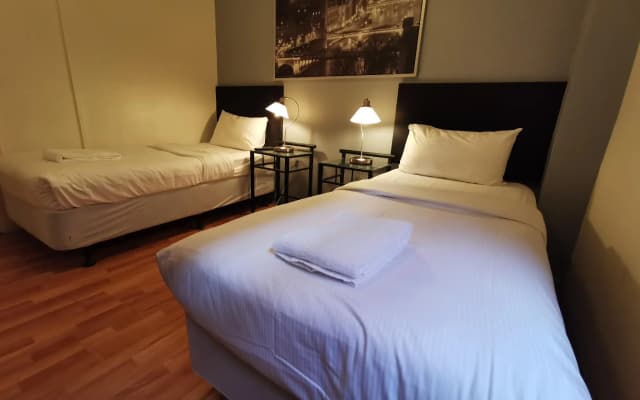 City Centre Budget Hotel - photo 2