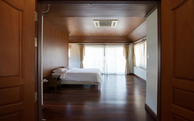 BaanManchusa Thai Villa - photo 4