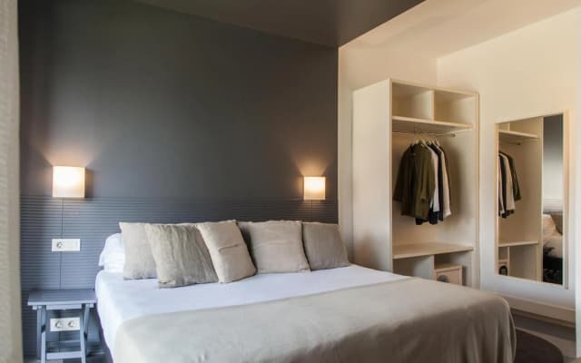 Sixties Ramblas Hotel - photo 4