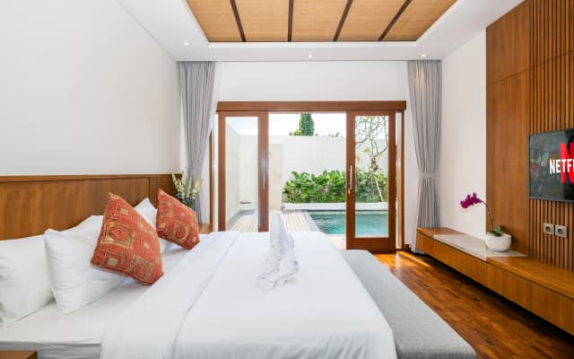 Taman Seminyak Suites - photo 4
