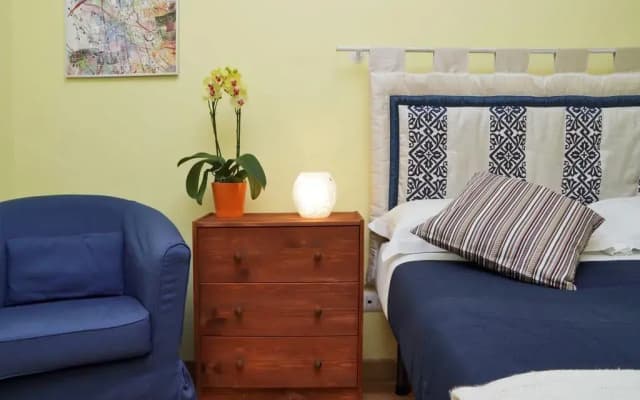 Coliseum Rooms - photo 2