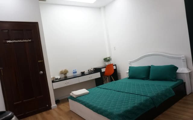Urban Saigon Homestay - photo 2
