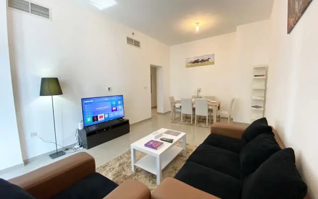 Stunning 3BR Apt. with panoramic Marina views - photo 5