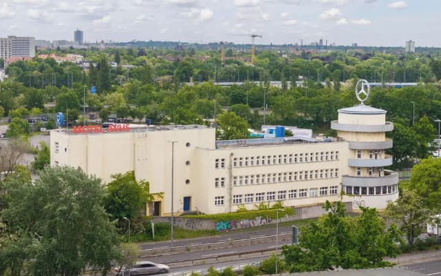 Raststättenhotel Avus - photo 2