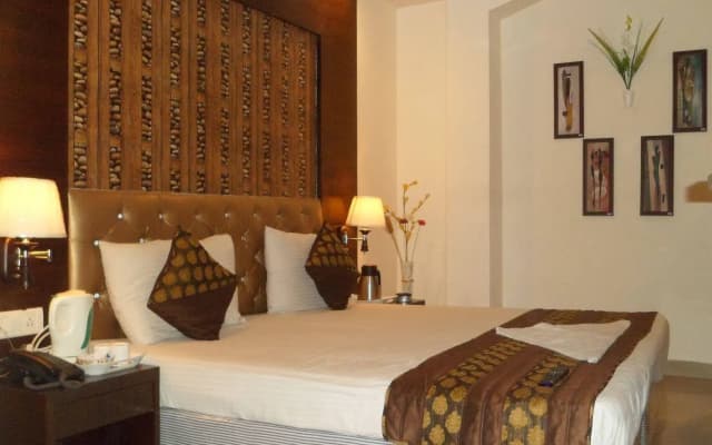 Hotel Arjun - photo 4