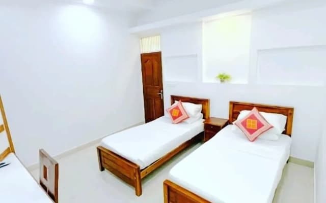 Everest Lodge - photo 4