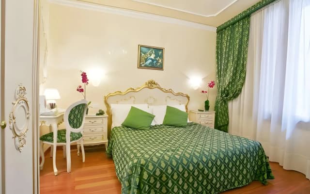 Hotel San Luca - photo 4