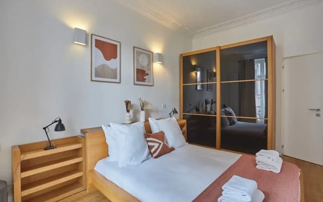 Superb Apartment Center of Paris-montmartre - photo 2