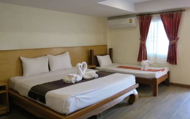 Patong Palace Hotel - photo 4