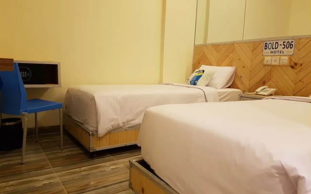 Bold Hotel Jakarta - photo 4