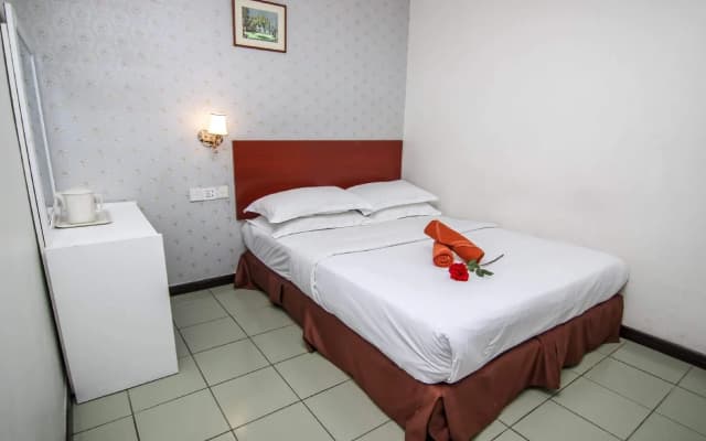 Hotel Zamburger Taman Universiti - photo 4
