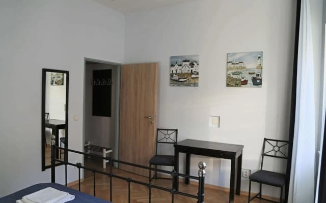 Charles Square Apartments - photo 4