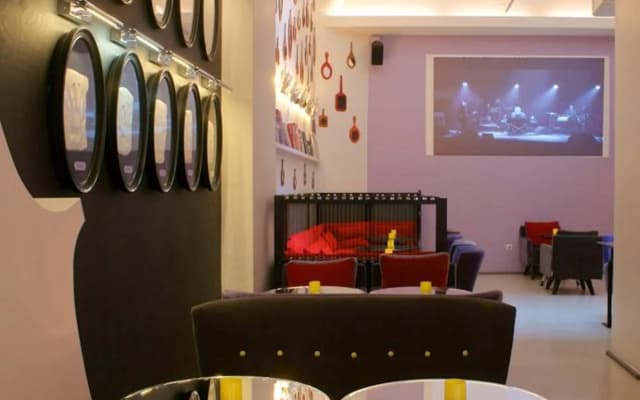 Hôtel du Triangle d'Or - photo 2