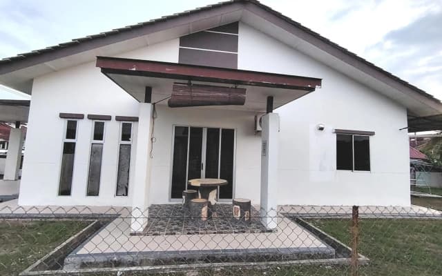 A&W Homestay 1, Vista Perdana, Miri - photo 3