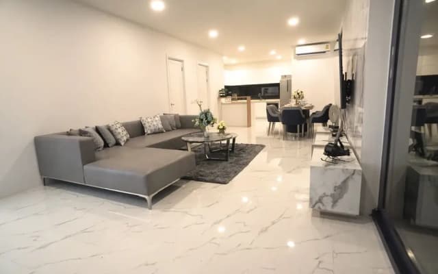 Private Pool Villa in Central Pattaya - Palmc8 - photo 3