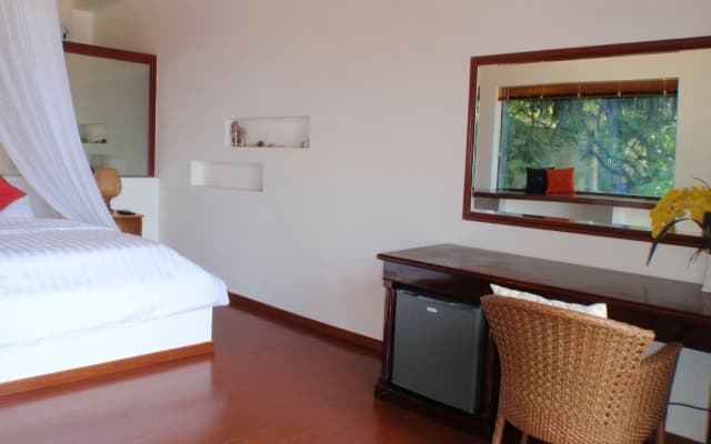 Rocks Beach Boutique Bungalows - photo 3