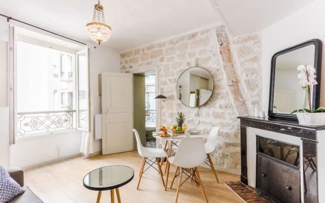 Eiffel Tower - Champ de Mars Apartment - photo 4