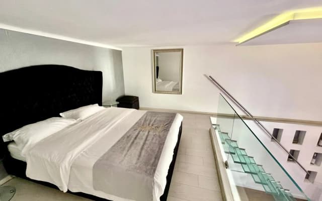 ANDRASSY 6 JACUZZI Suites - photo 3