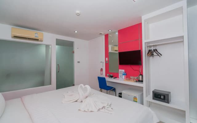 Patong Diamond Hotel - photo 4
