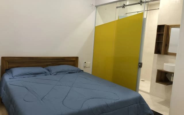 Yellow House Boutique - photo 2