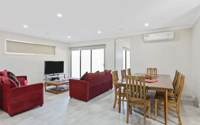 Point Cook Villas - photo 4