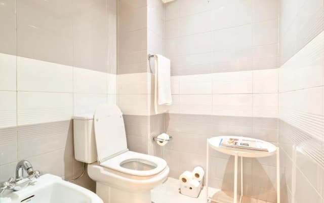 Swimming pool apartment with private parking - photo 4