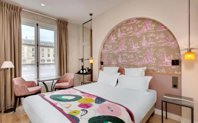 Hotel Les Rives De Notre Dame - photo 2