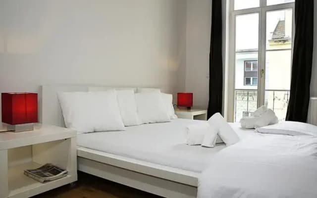 The Suite Prague Castle Apartment - photo 4