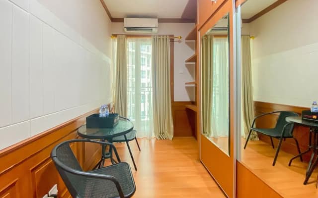 Comfy And Minimalist 1Br Apartment At Woodland Park Residence - photo 4