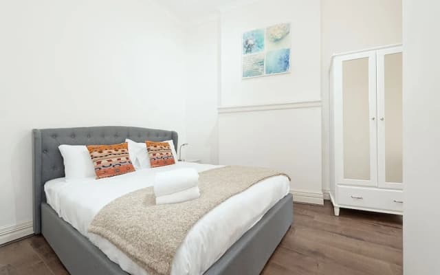 Stunning Sydney Home 2 - photo 2