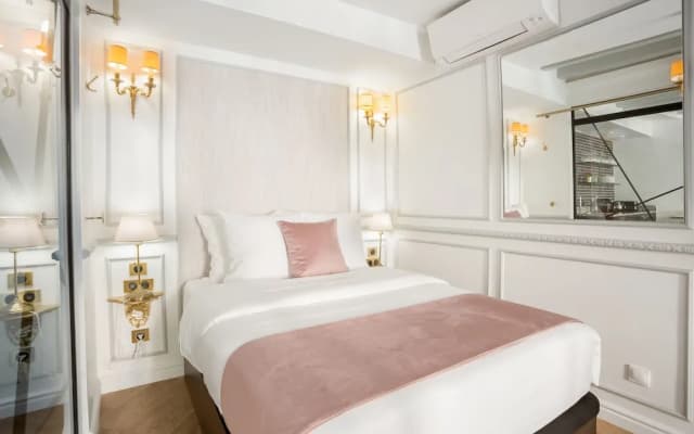 Luxury 4 Bedroom 3 Bathroom Louvre - AC - photo 4