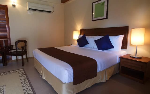 Ulek Beach Resort - photo 2